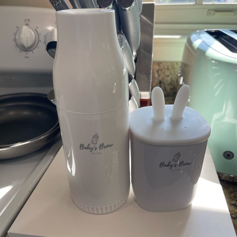 Babys brew bottle warmer and formula dispenser